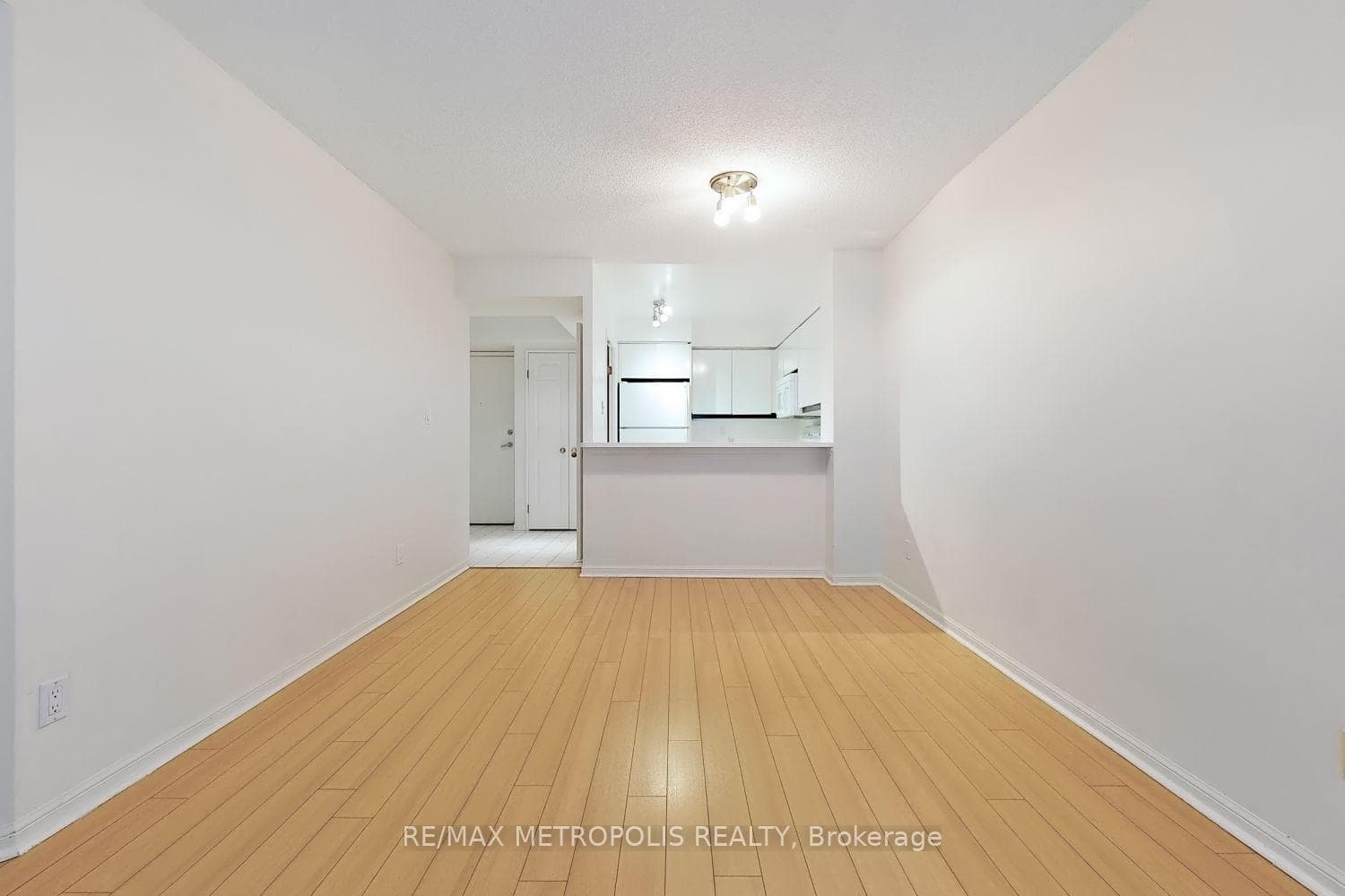 7 Carlton Street Unit 711 photo 3