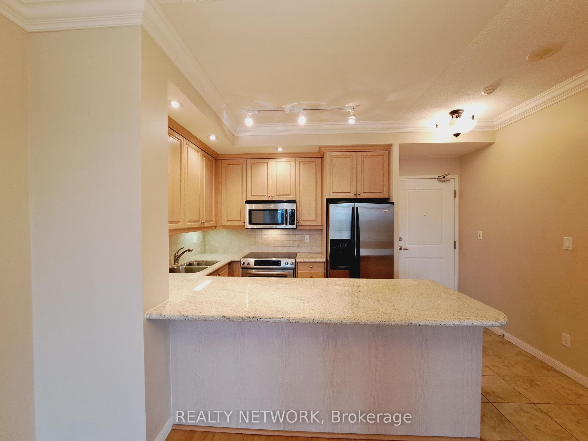 900 Mount Pleasant Road Unit 414 photo 5