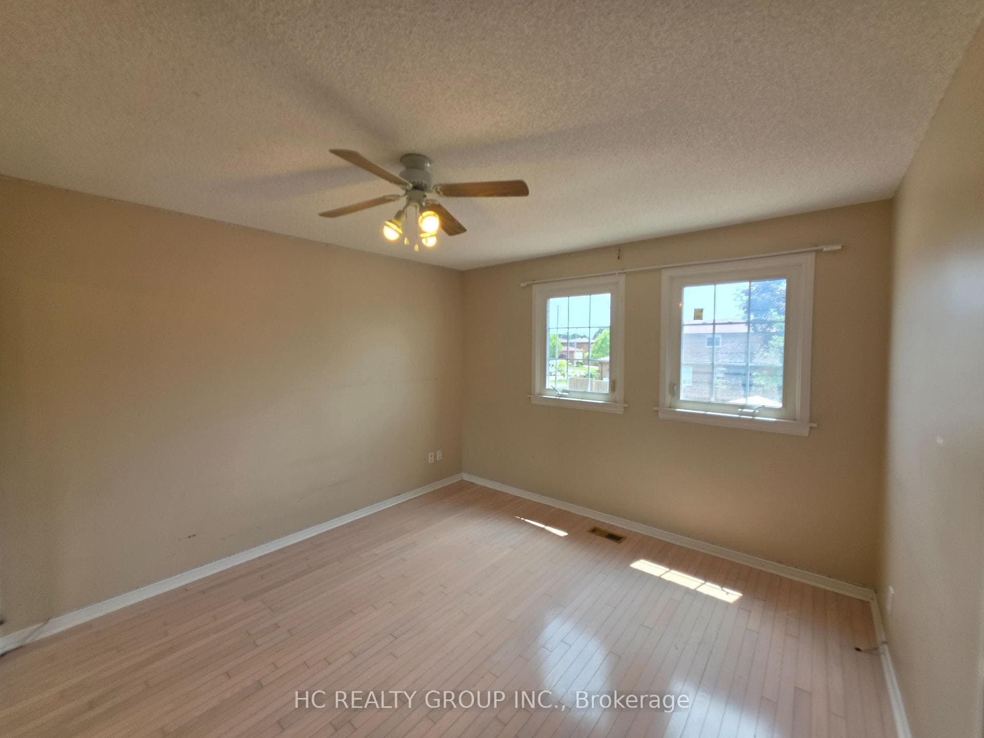 40 Stargell Crescent photo 12
