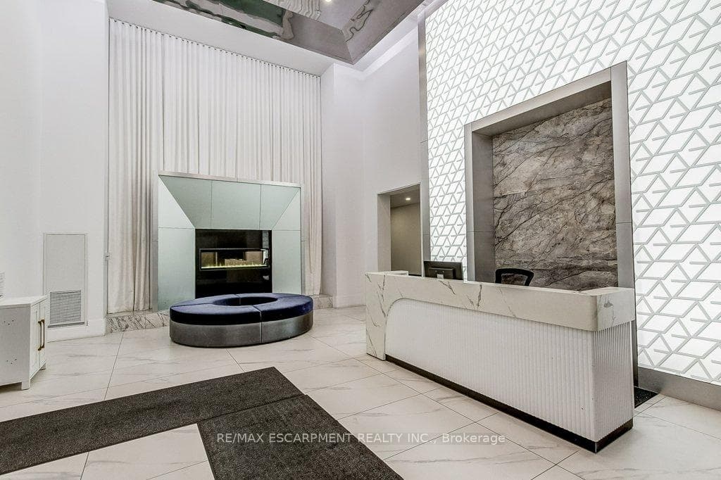 16 Concord Place Unit 201 photo 3
