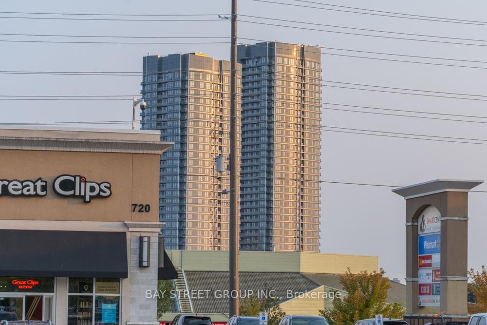 50 Upper Mall Way Unit 1005 B photo 3