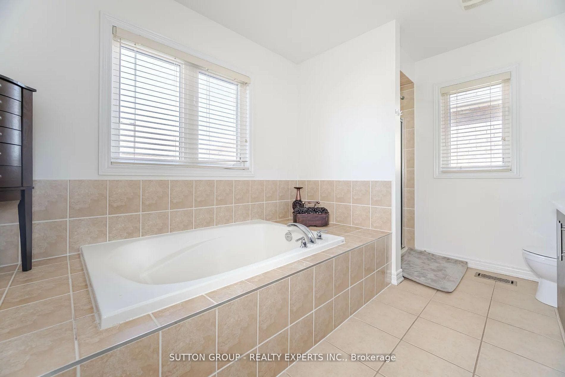 78 Vanderpool Crescent photo 21