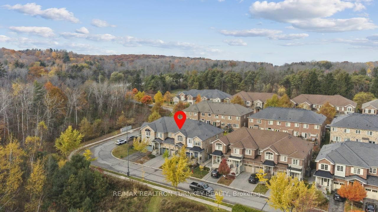 Reno'd Exec Town - Nestled in Heritage Woodlands