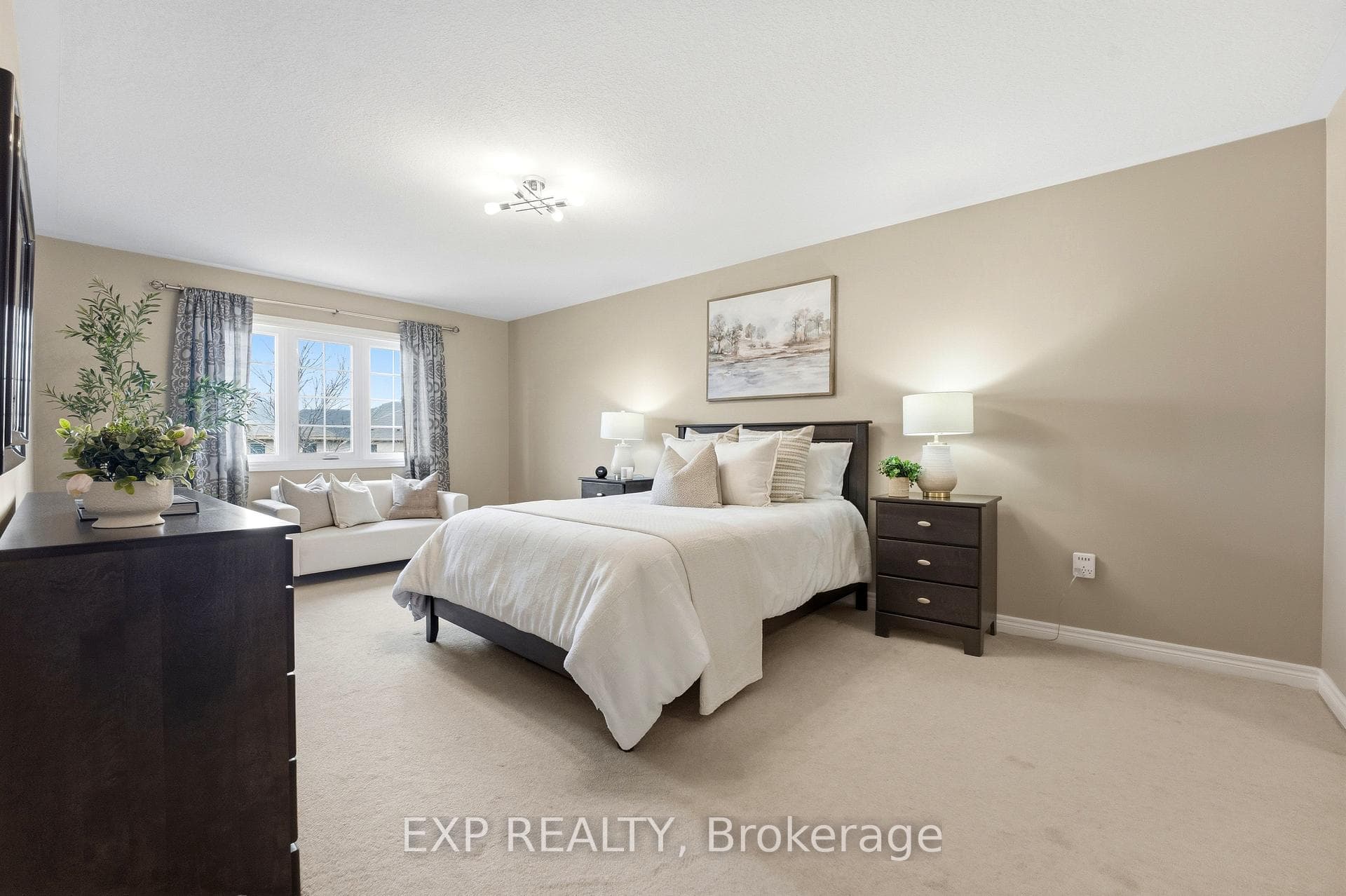 448 Rideau River Street photo 17