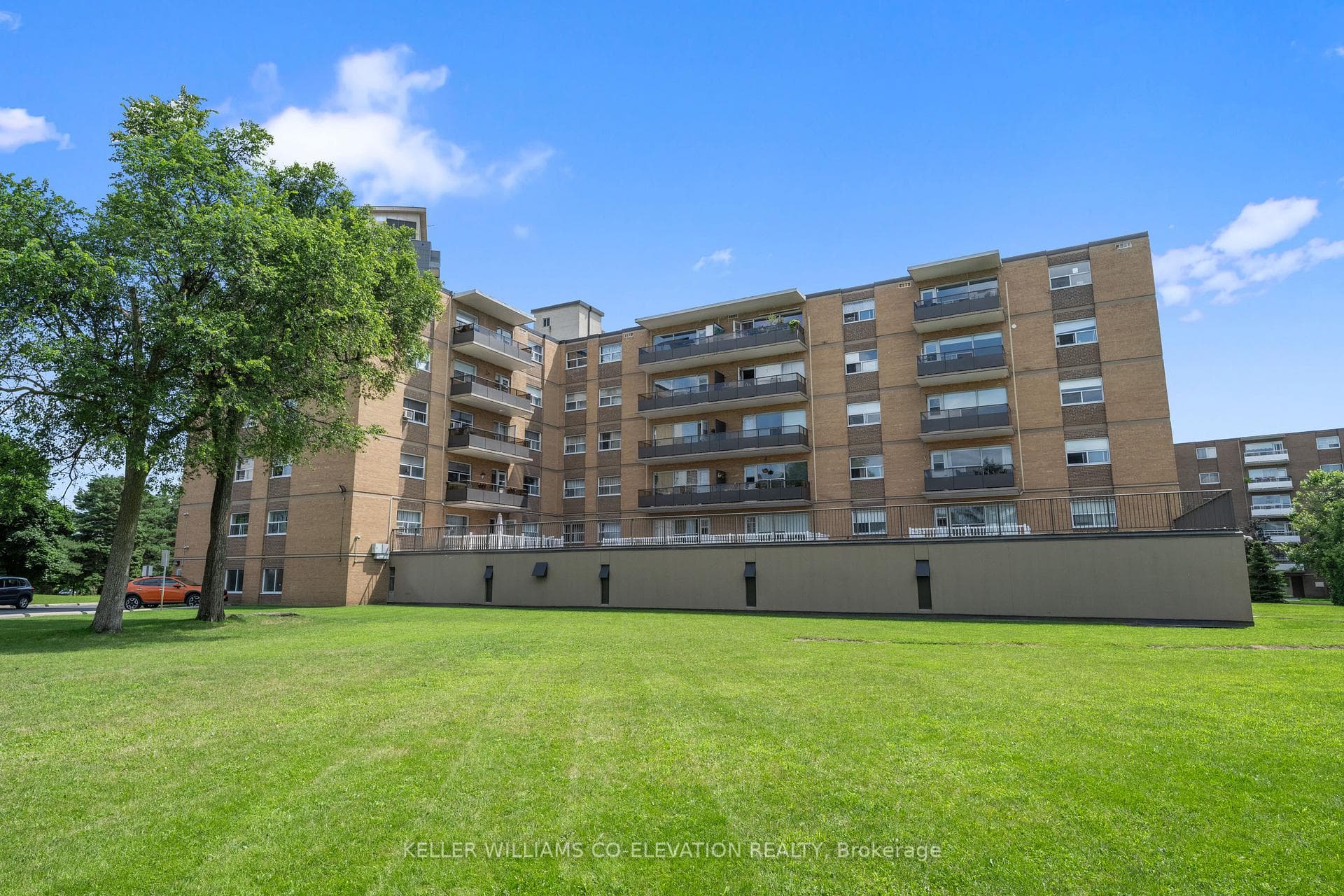 10 Fontenay Court Unit 412 photo 28