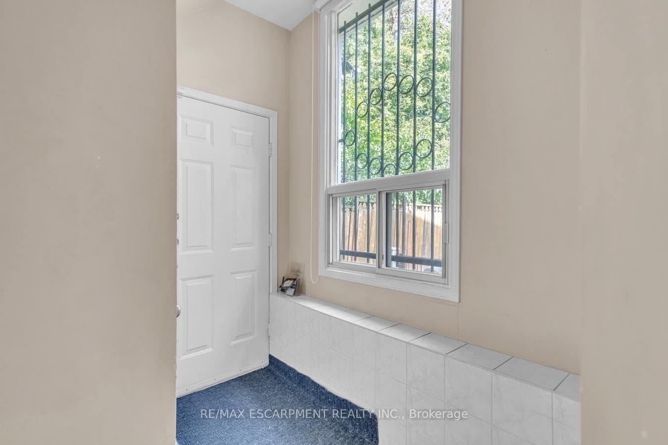 260 Bay Street photo 12