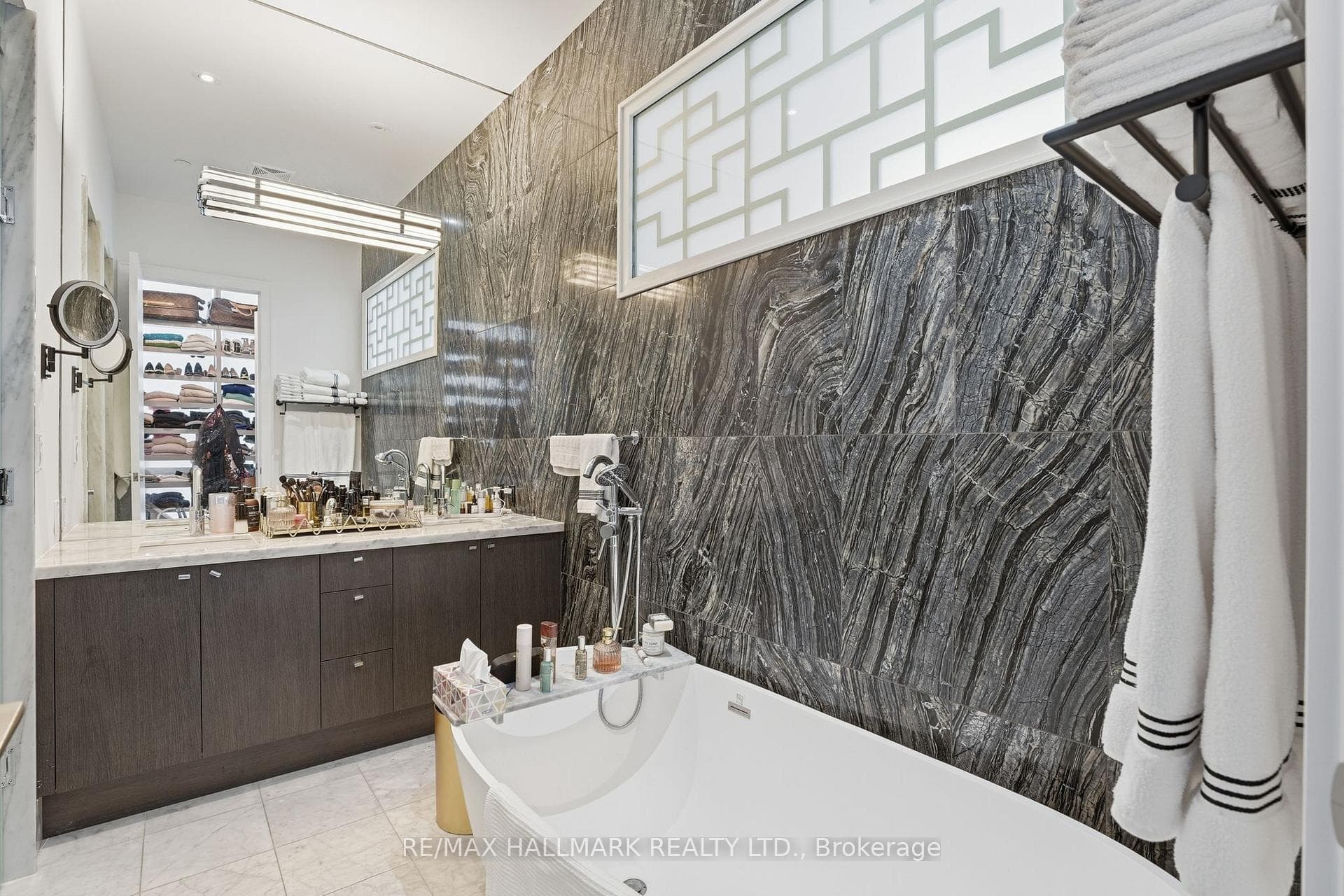 39 Queens Quay Unit 1301 photo 23