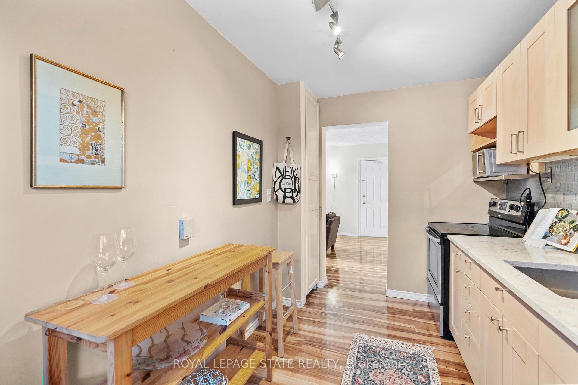 227 MacNab Street Unit 14 photo 18