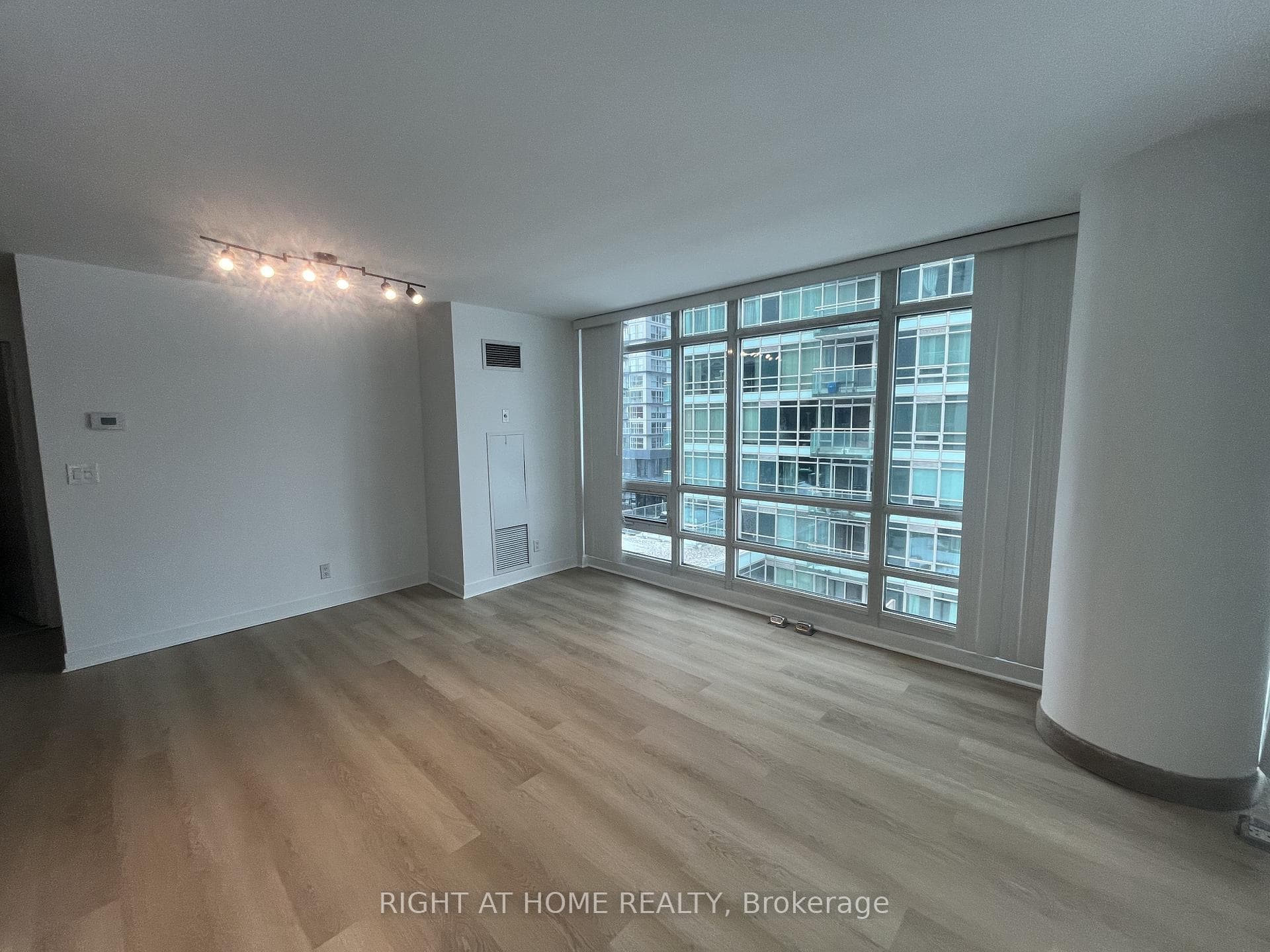397 Front Street Unit 710 photo 8