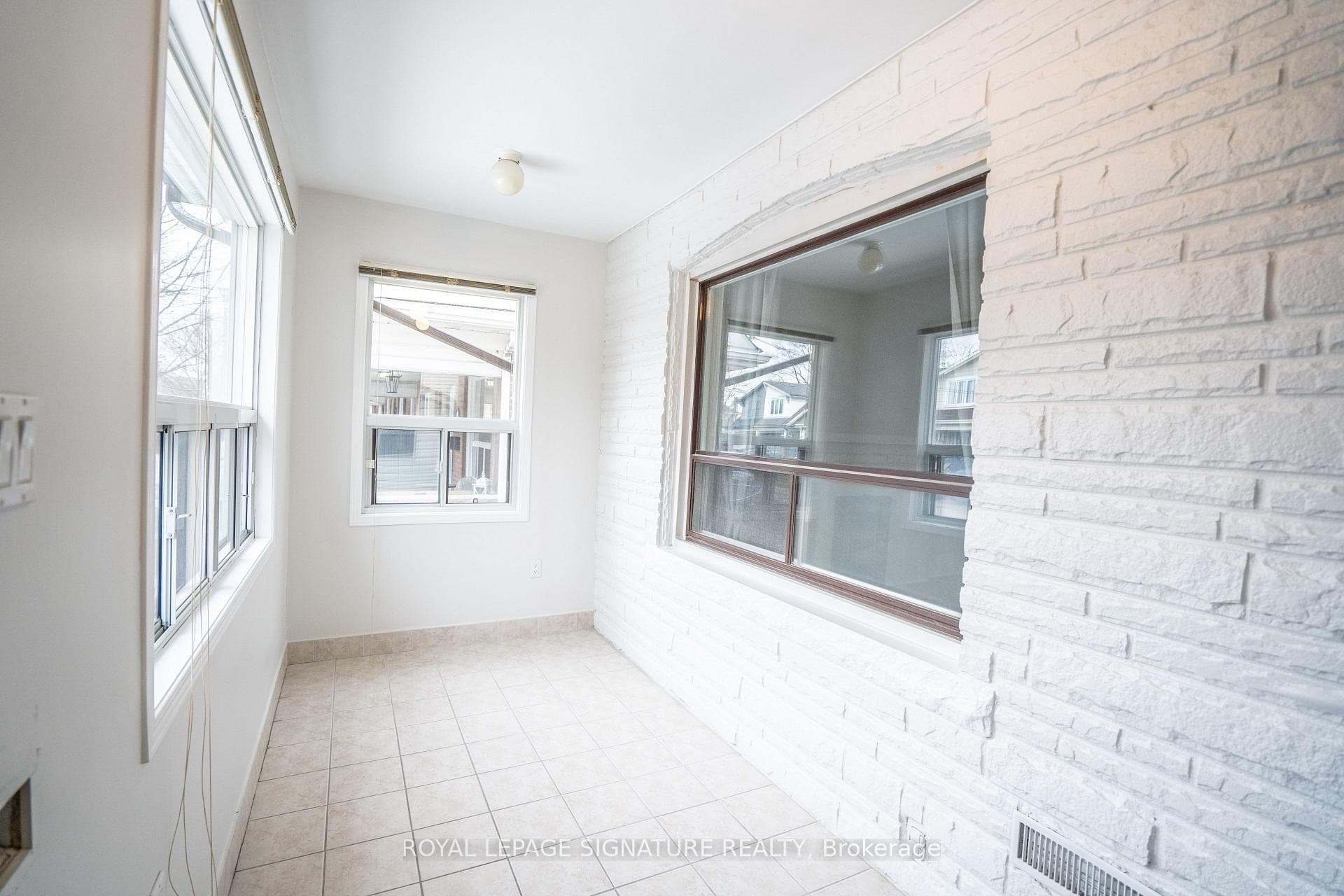 393 Milverton Boulevard Unit Upper photo 12