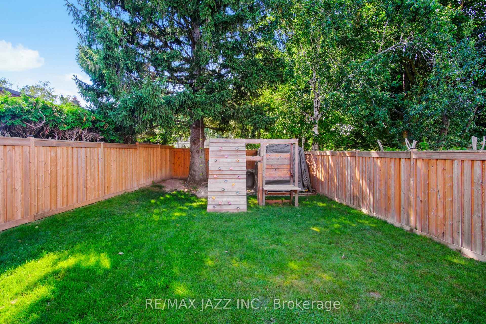 888 Walnut Court photo 27