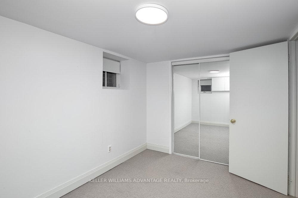 325 Perth Avenue Unit Lower photo 21