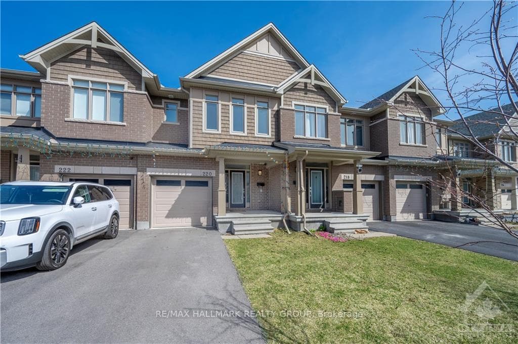 220 GOSSAMER Street photo 3