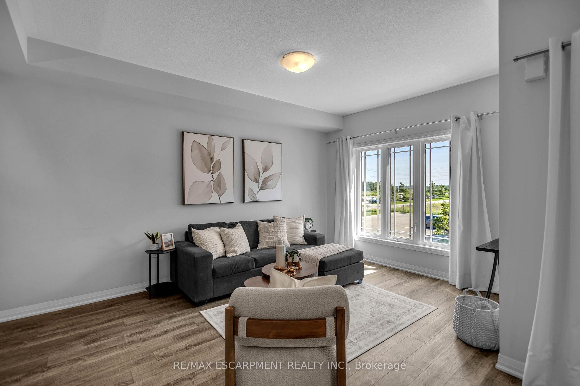 49 Laguna Village Crescent photo 11