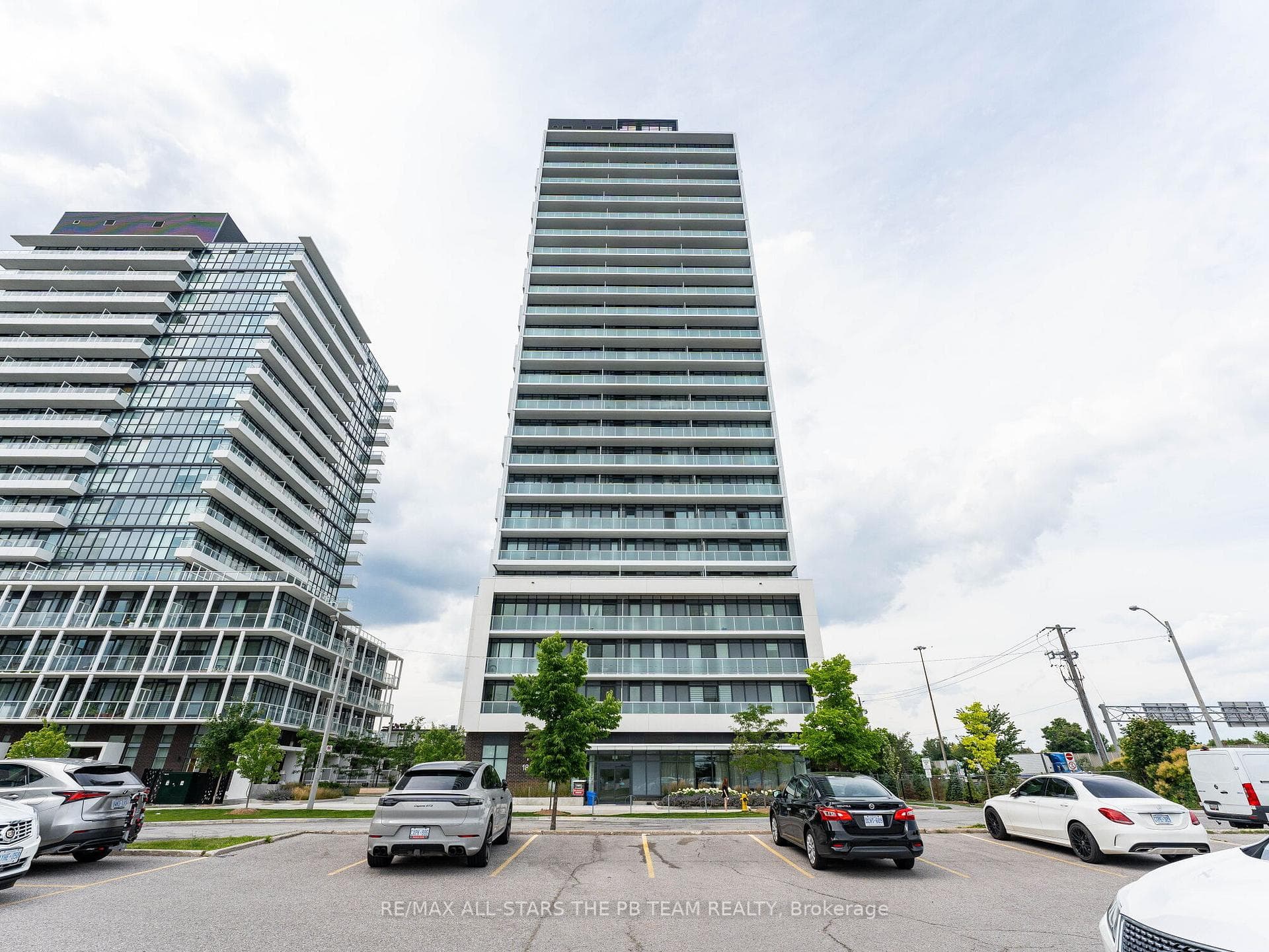 188 Fairview Mall Drive Unit 1512 photo 3