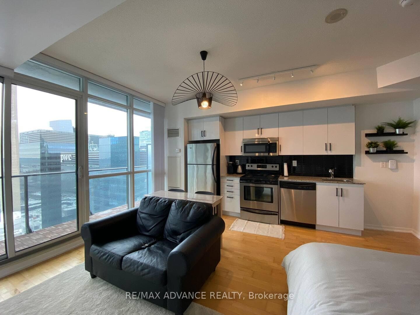 65 Bremner Boulevard Unit 3603 photo 2