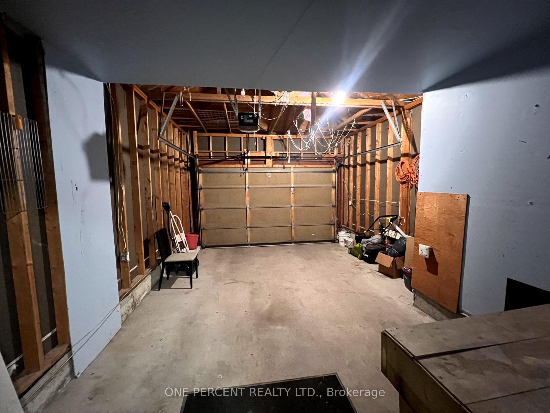 10 ROYAL PARK Boulevard photo 27