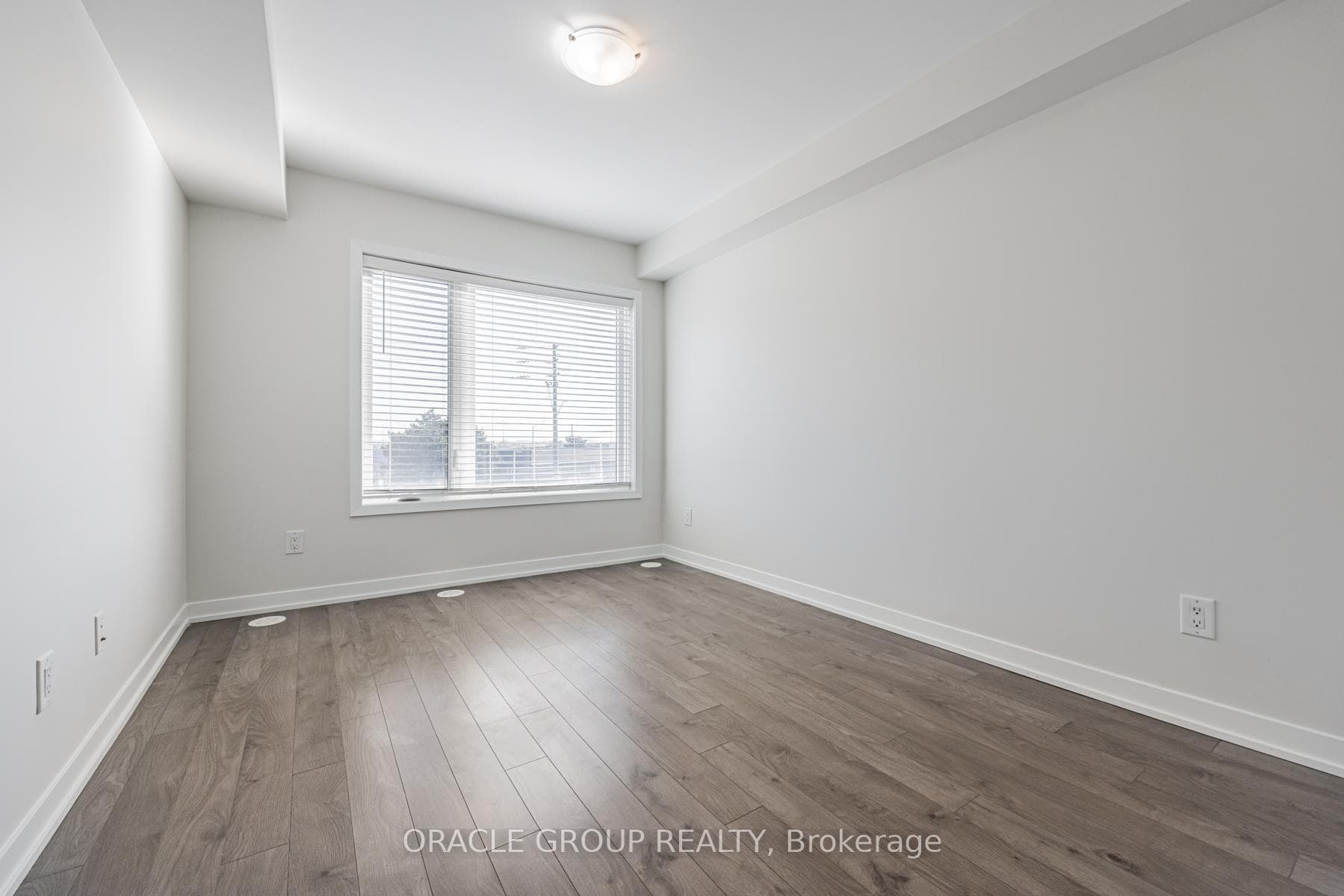1460 Whites Road Unit 301 photo 10