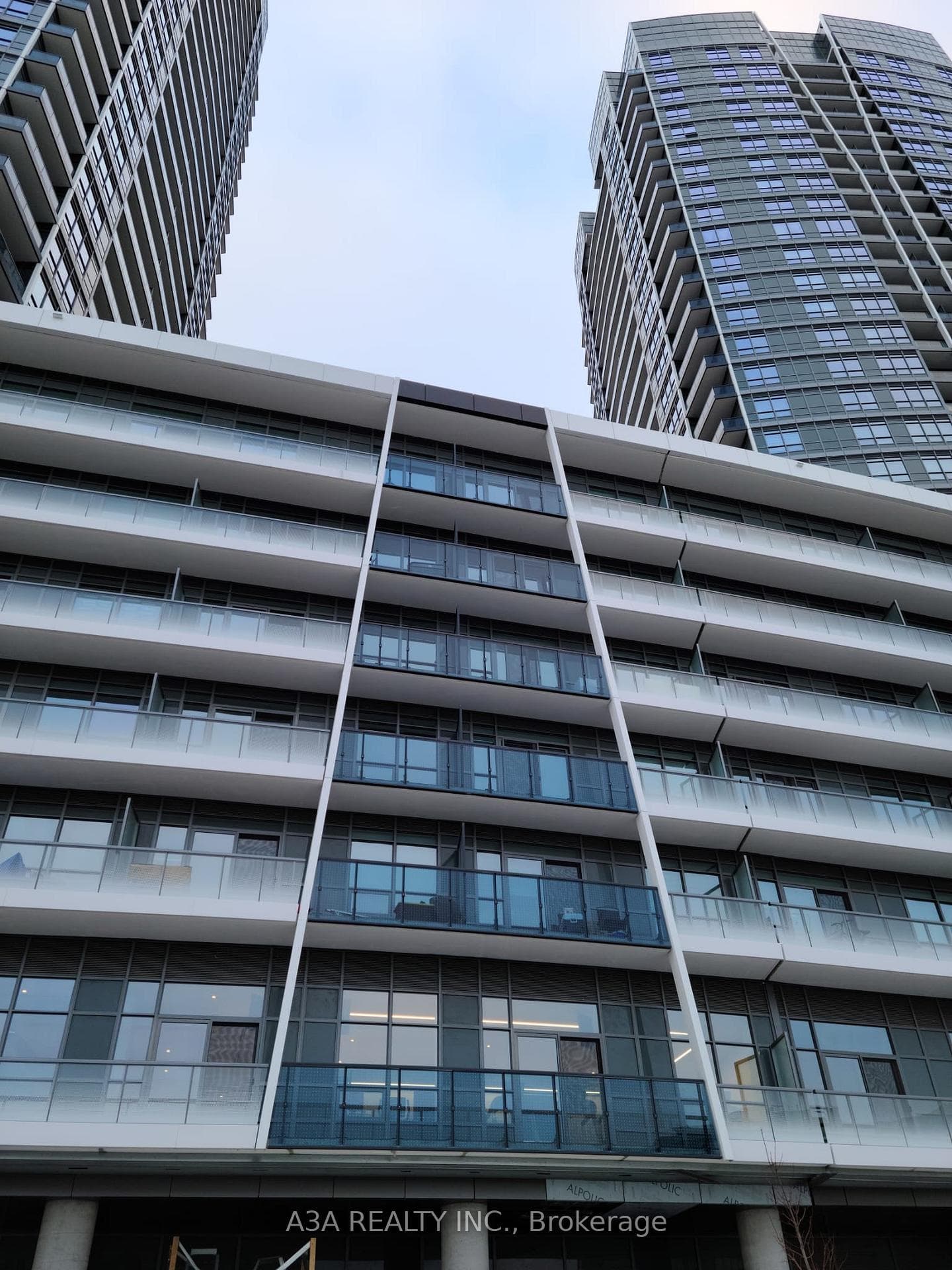 50 Upper Mall Way Unit 2201 photo 2