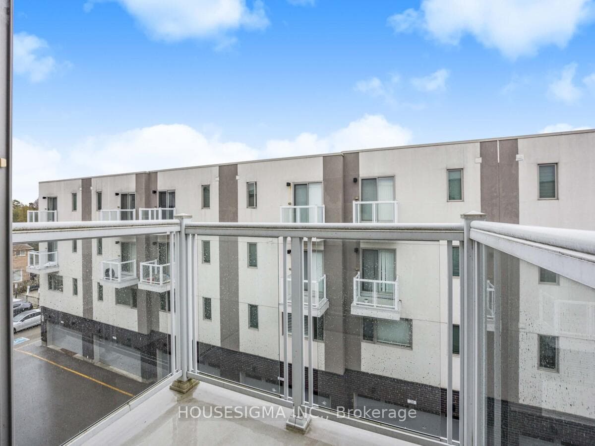 1870 Altona Road Unit 11 photo 31