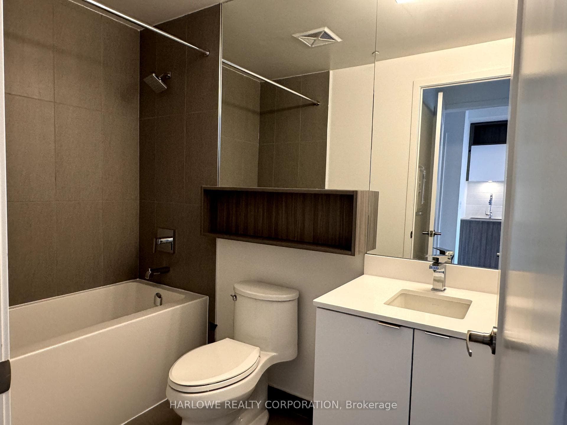 70 Princess Street Unit 1611 E photo 13