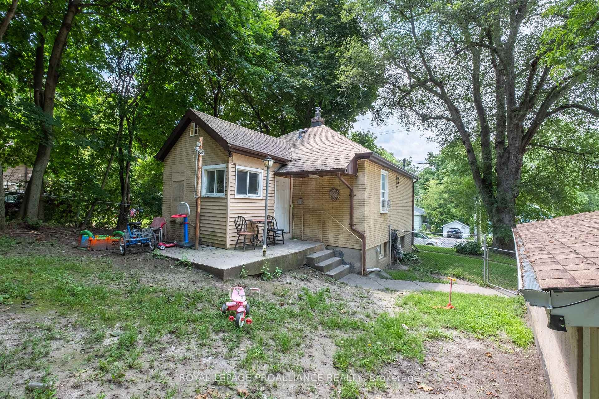 807 Portsmouth Avenue photo 5