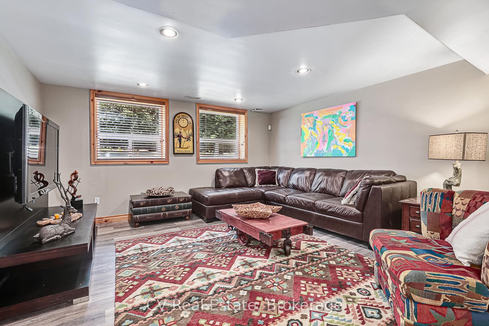 108 Cortina Crescent photo 37