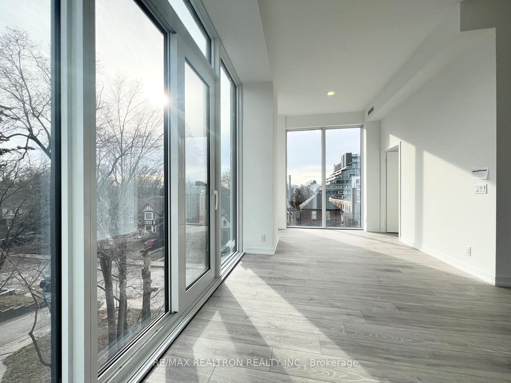 2020 Bathurst Street Unit 207 photo 10