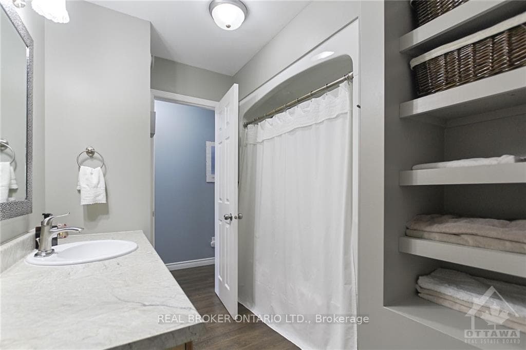 64 DUNHAM Street photo 16