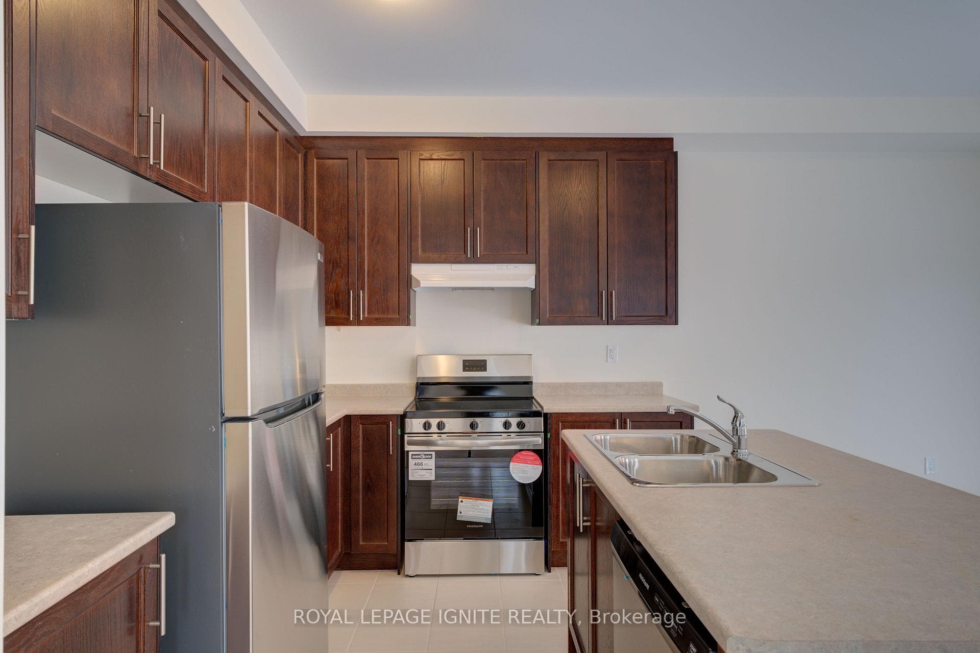 21 Raines Road photo 15
