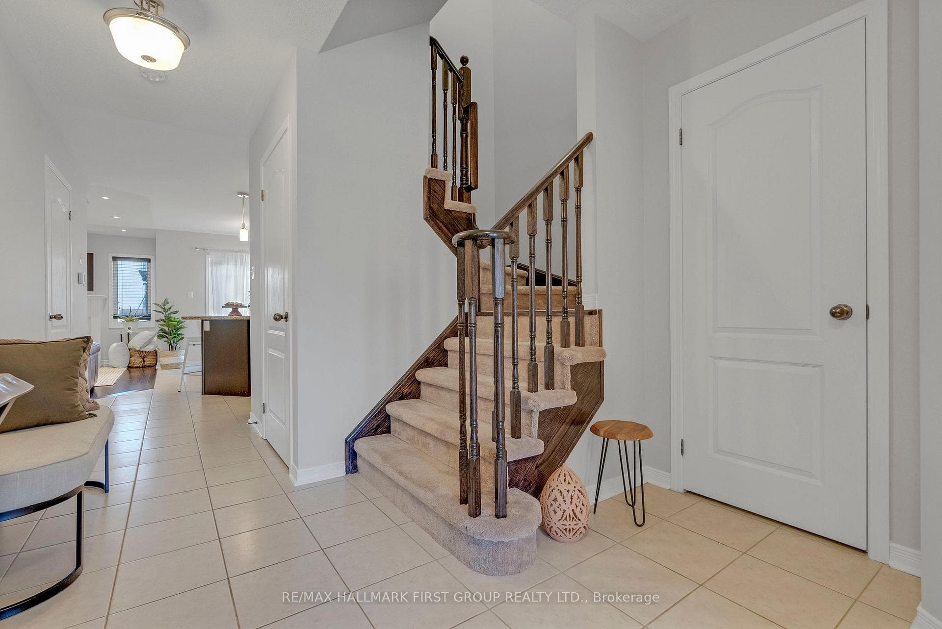 108 Richard Davies Crescent photo 4