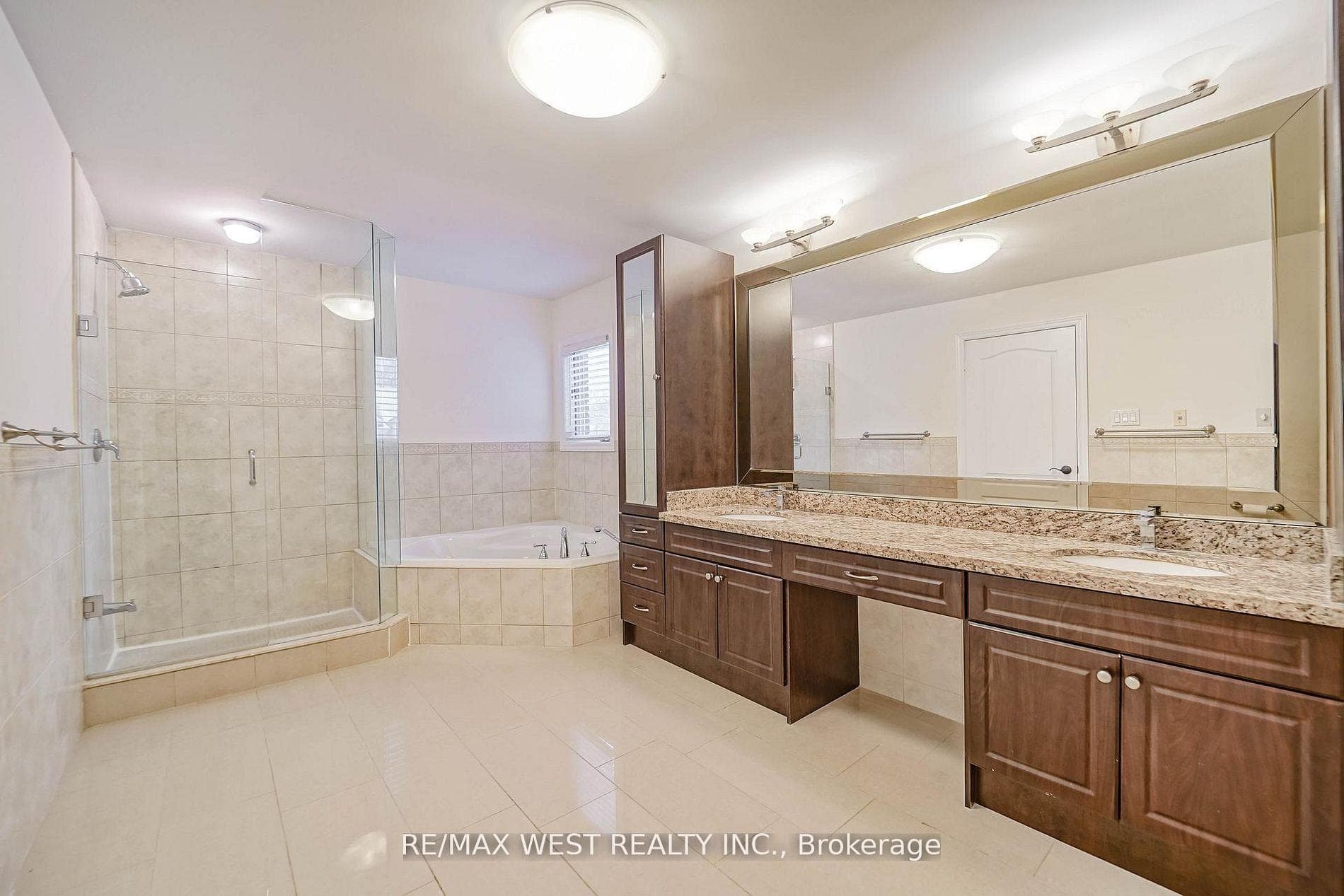 81 Woodview Drive photo 26