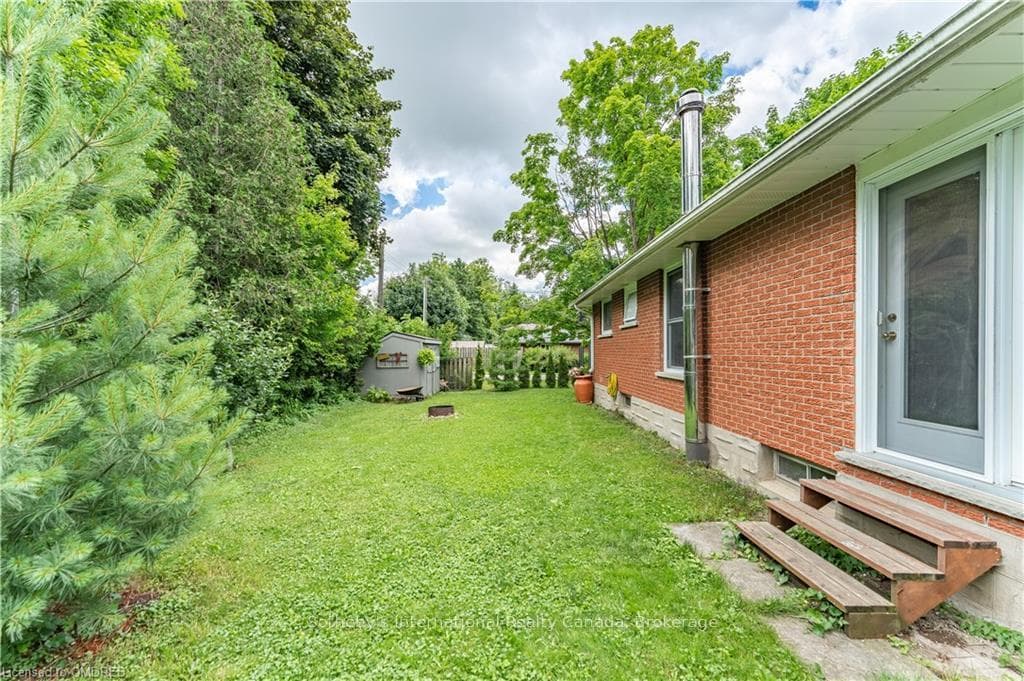 205 JOHN Street photo 34