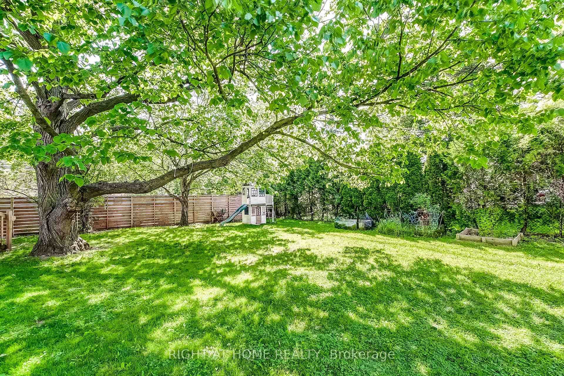 75 Ridge Drive photo 3
