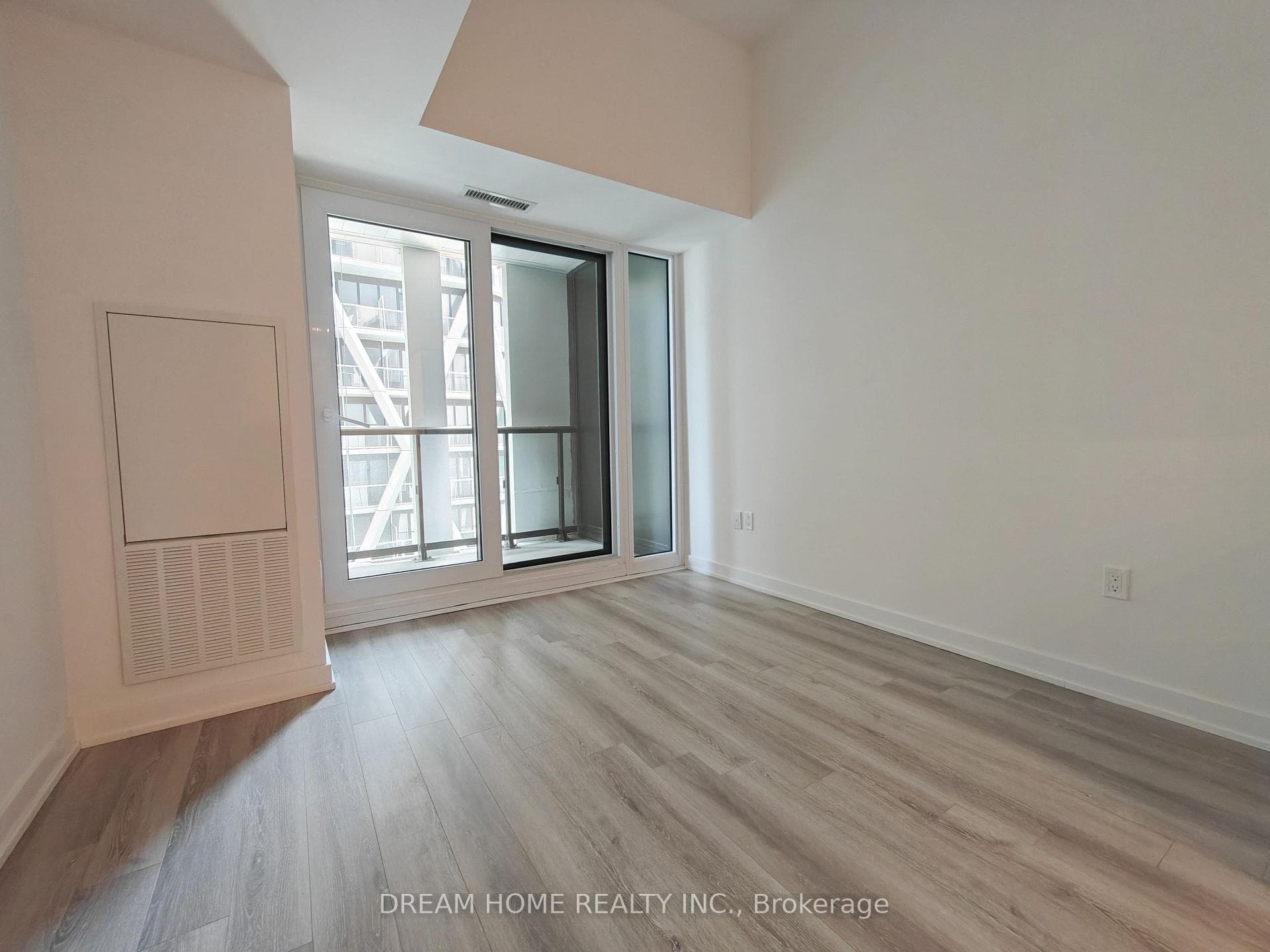 238 Simcoe Street Unit 1107 photo 4