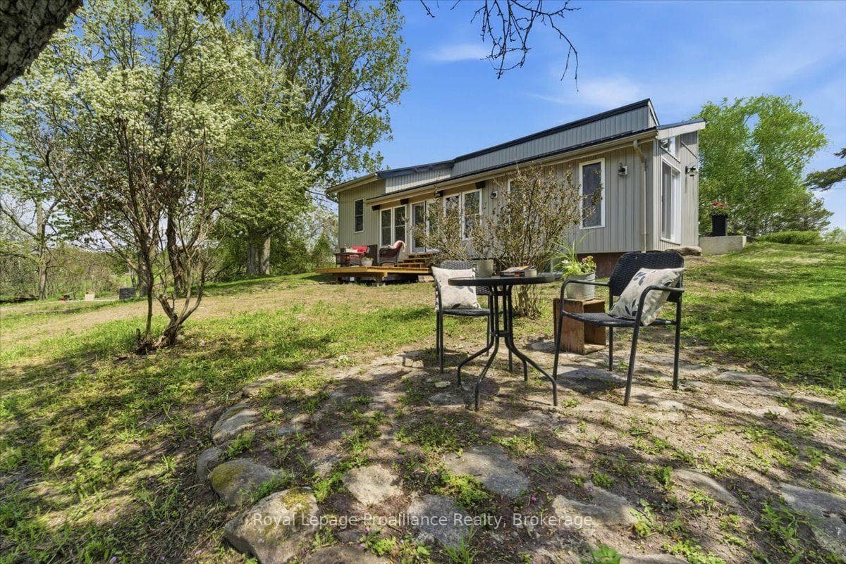 659 Moira Road photo 34