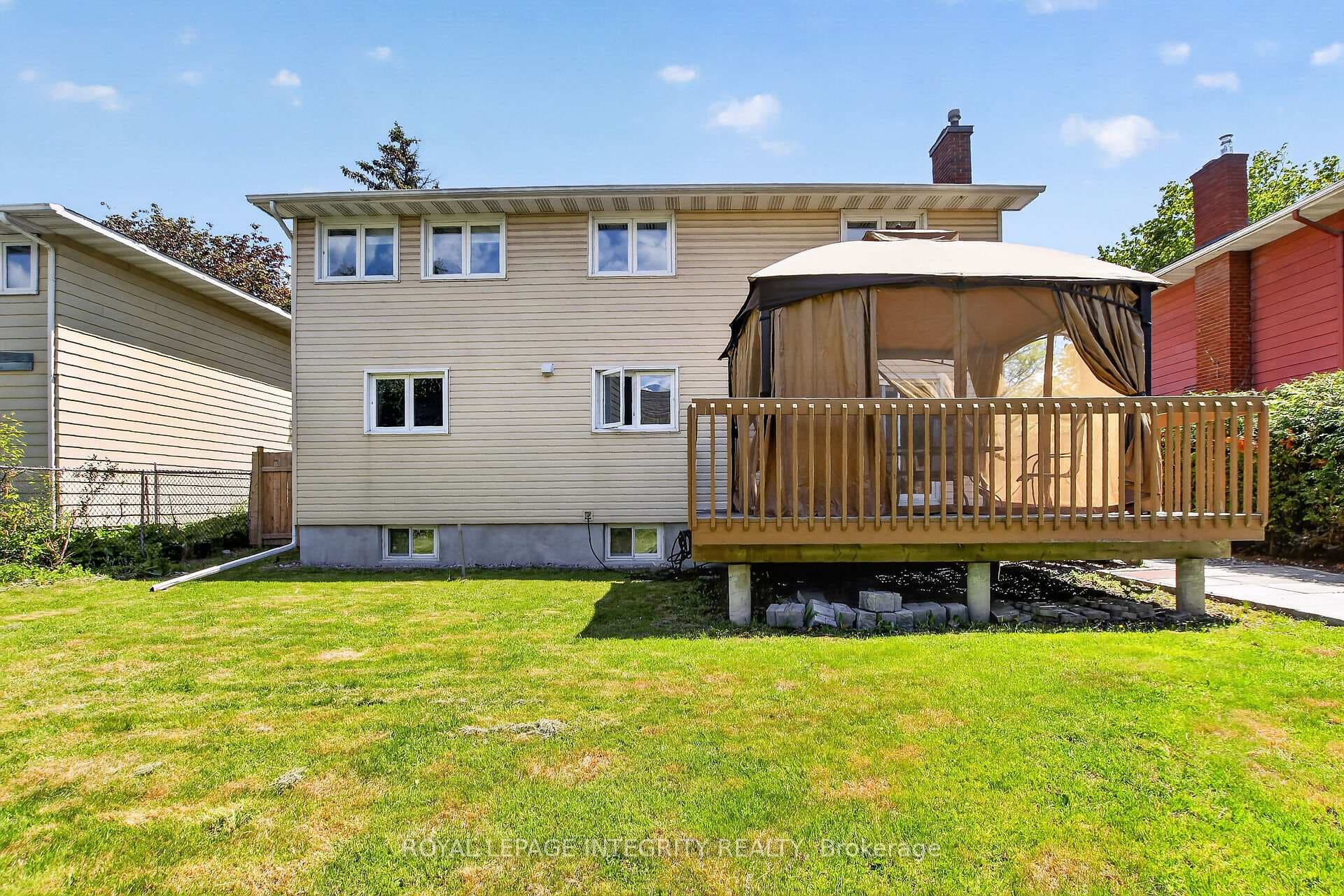 1646 Grey Nuns Drive photo 40