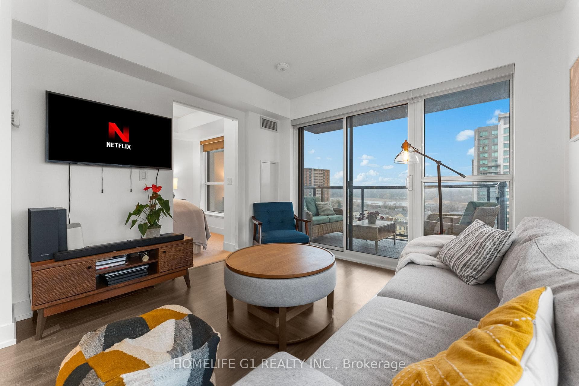 1255 Bayly Street Unit 1009 photo 14