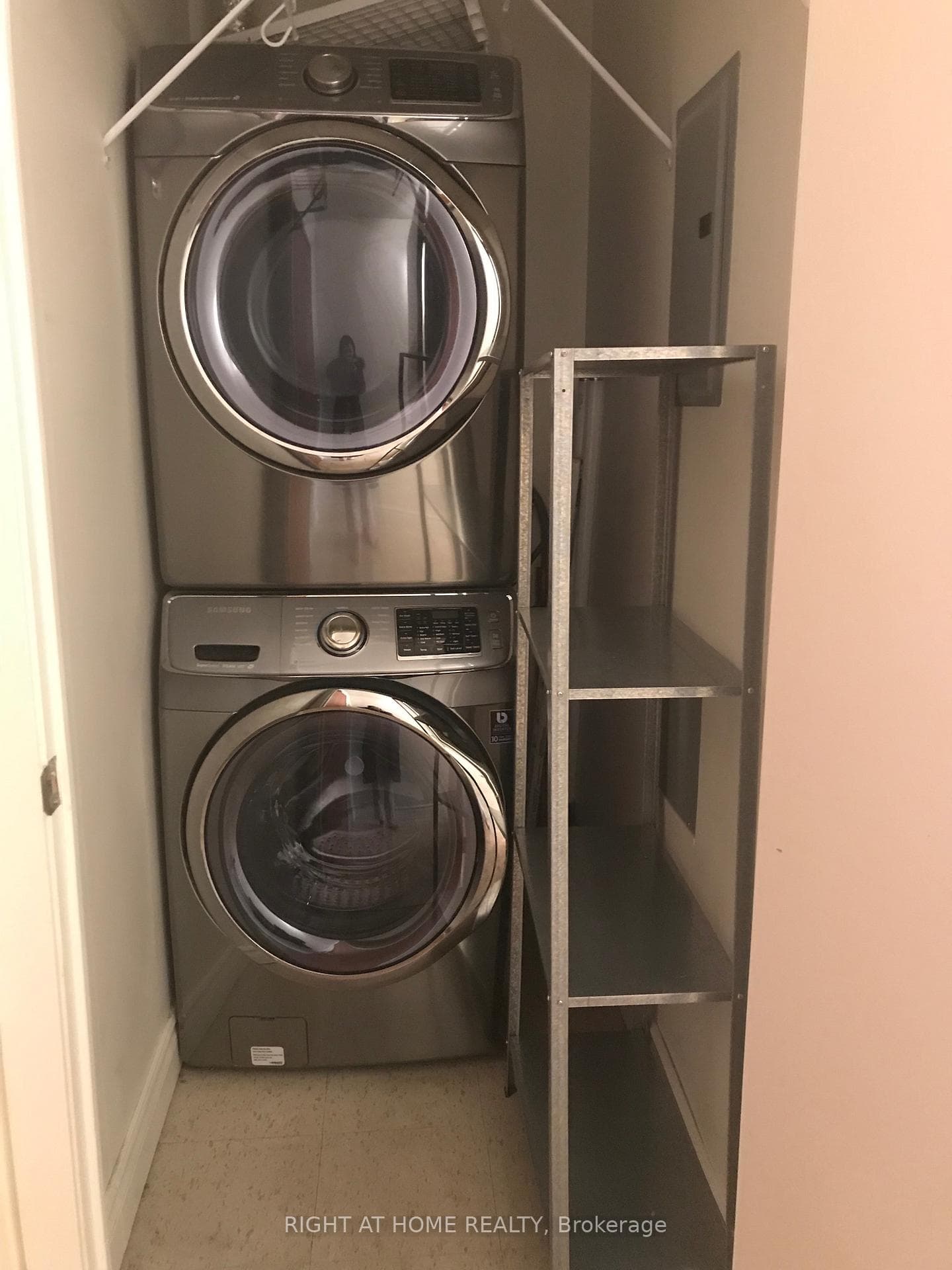 500 Queens Quay Unit 308E photo 10