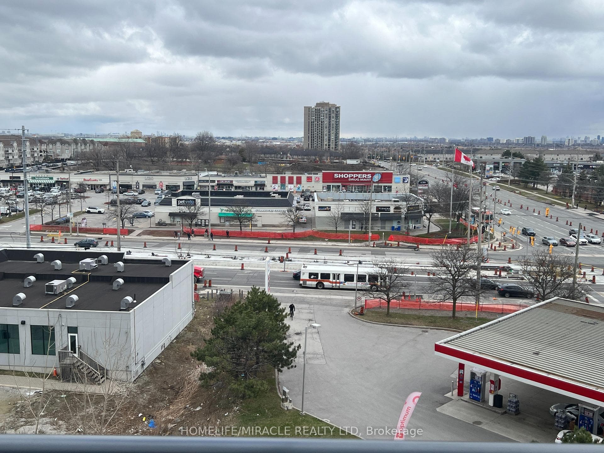 55 Eglinton Avenue Unit 705 photo 10