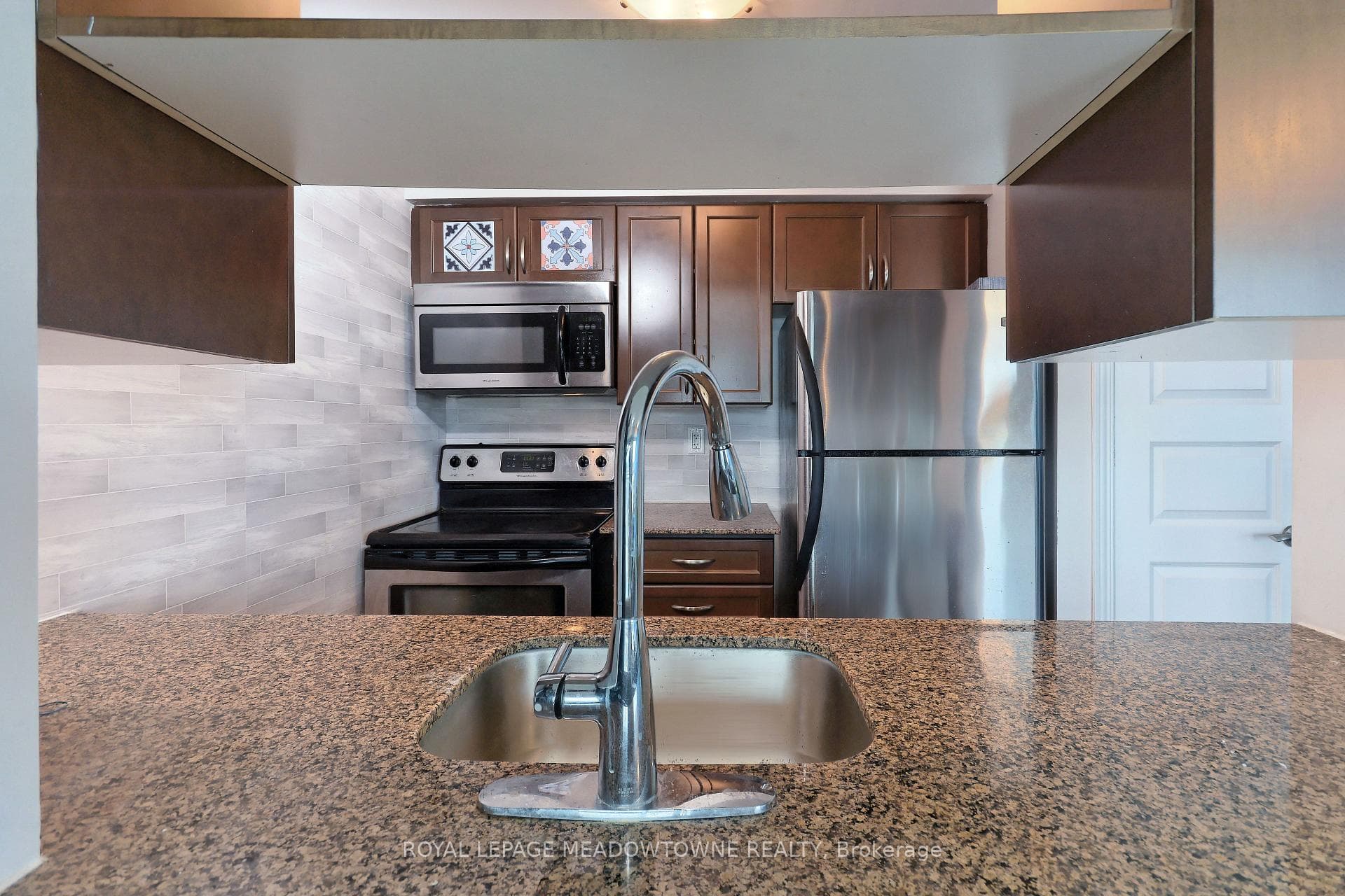 215 Queen Street Unit 603 photo 13