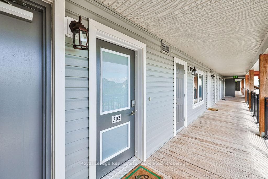 4 Anchorage Crescent Unit 302 photo 3