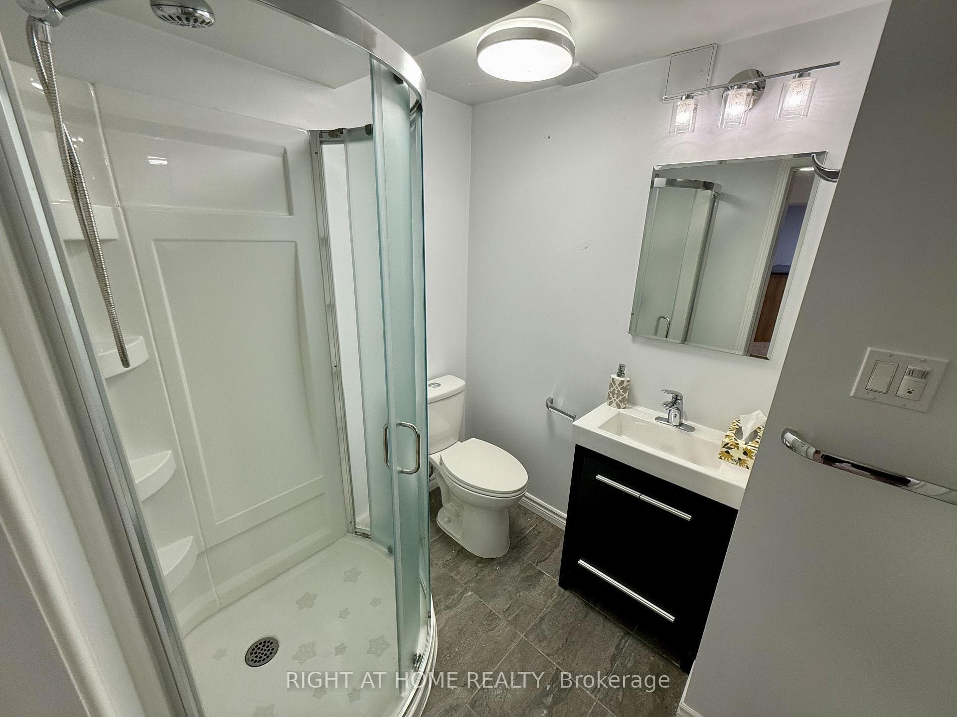 43 Topham Crescent photo 33