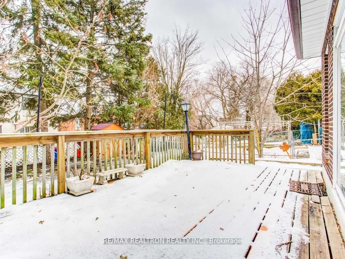 39 Fisherville Road Unit Upper photo 21