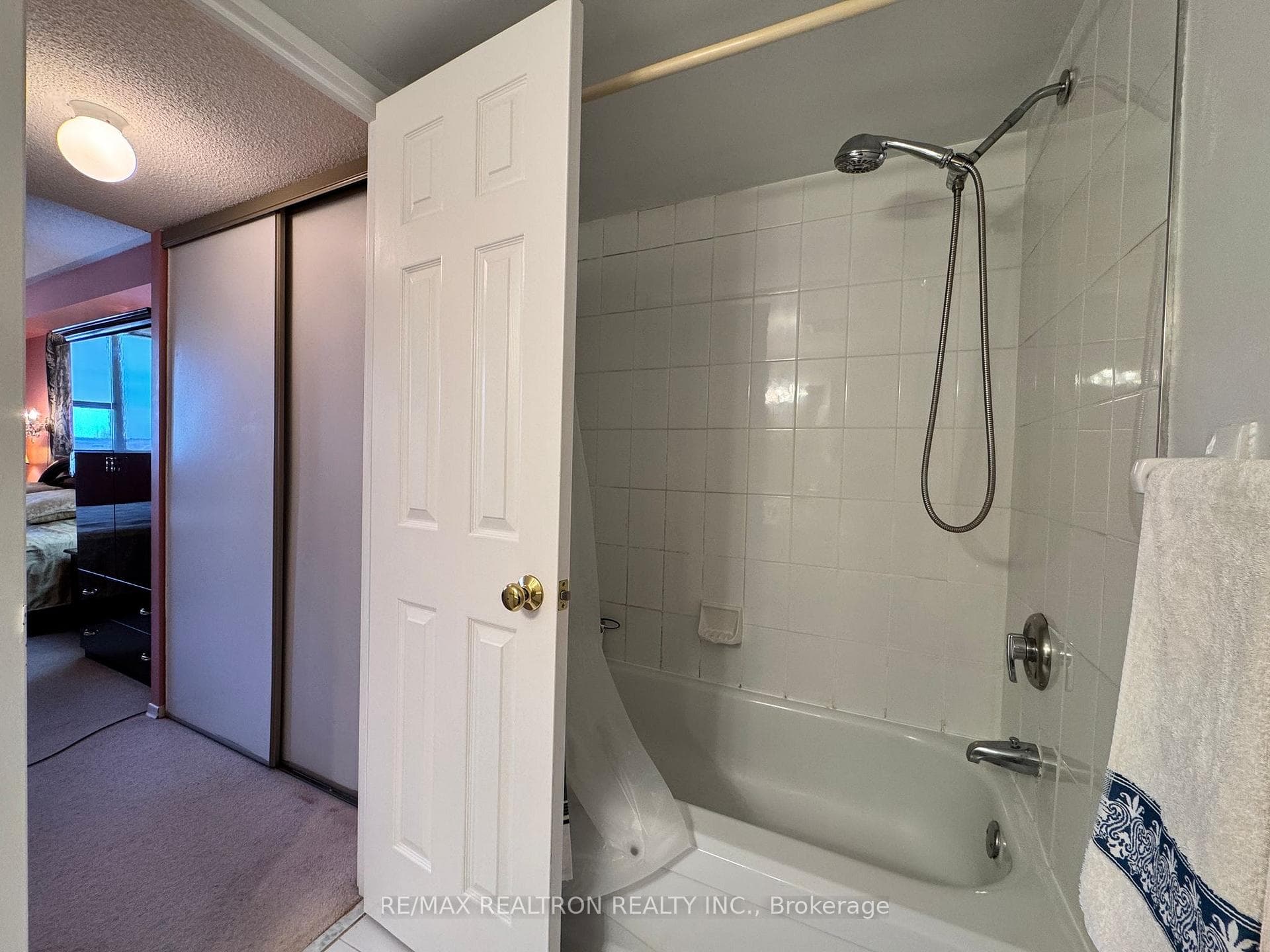 20 Baif Boulevard Unit 705 photo 22