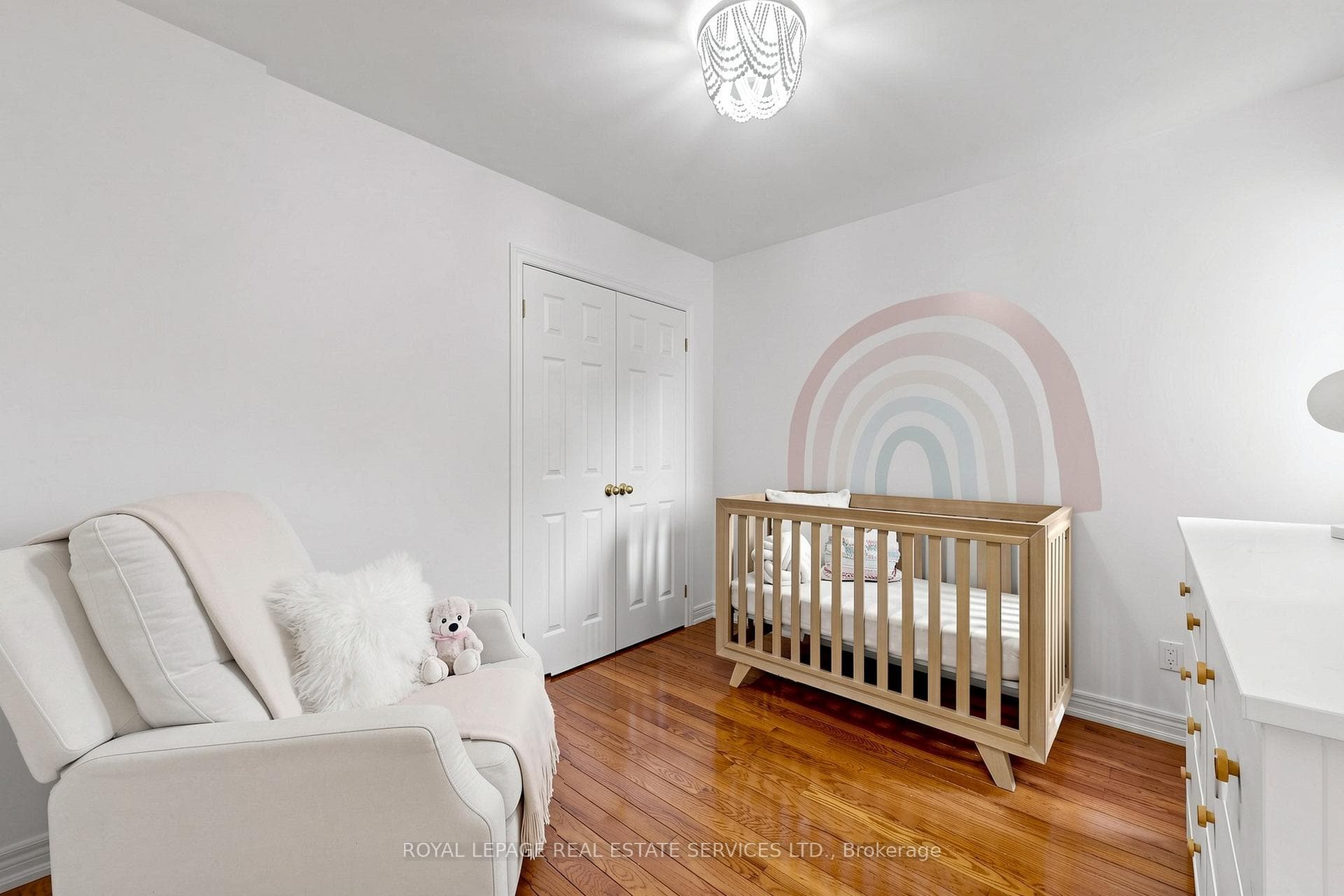 256 Earlscourt Avenue photo 21