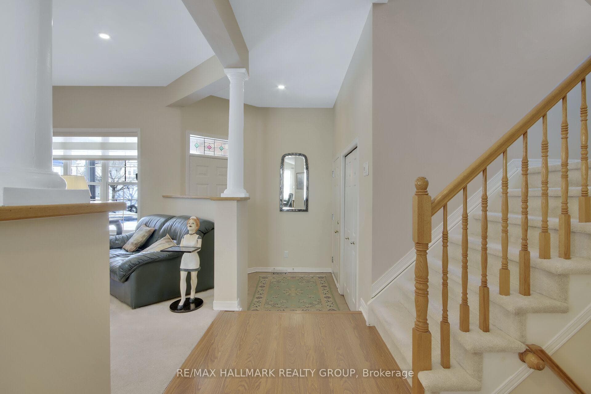 73 Goldridge Drive photo 3