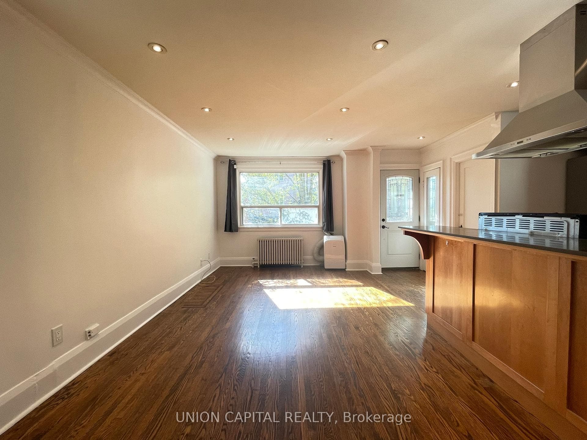 46 Richard Avenue photo 13