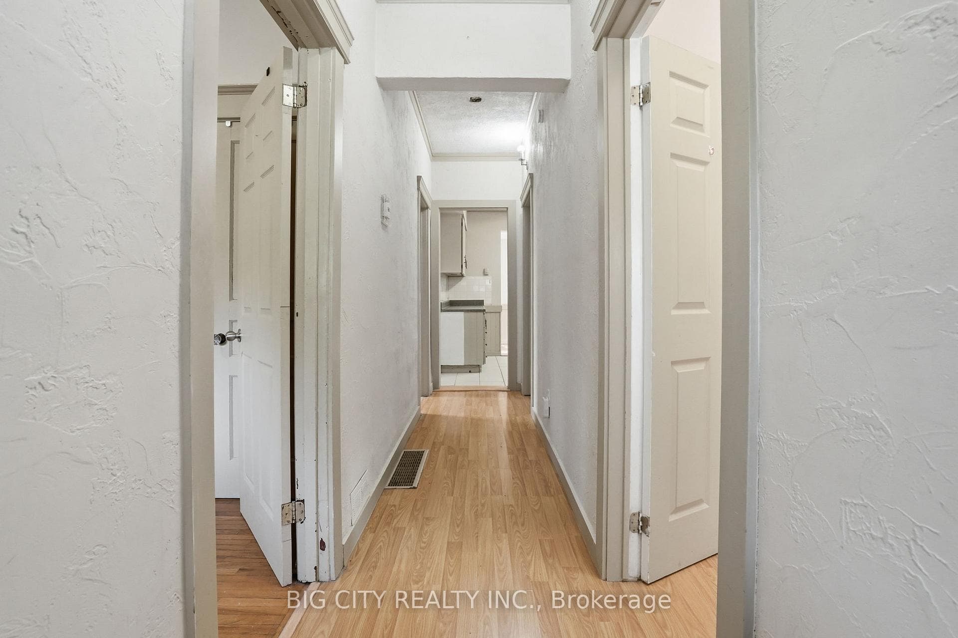 56 Holmes Avenue photo 3