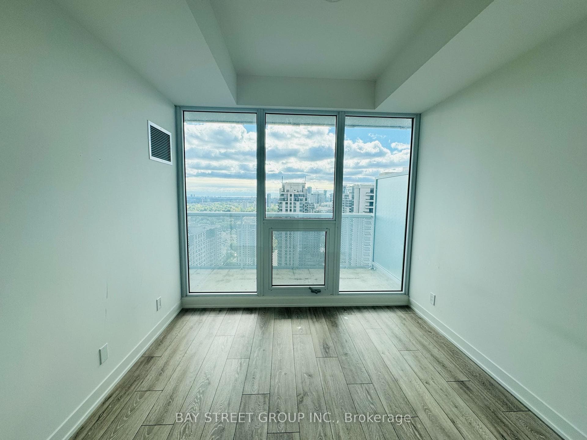 15 Holmes Avenue Unit 2601 photo 8